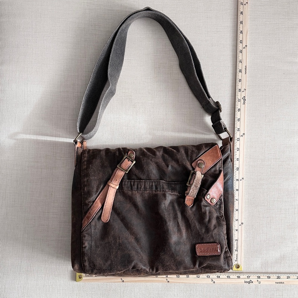 Bed Stu Declan Waxed Canvas Messenger Bag - Picture 13 of 13